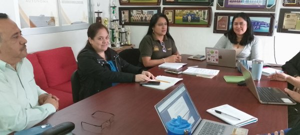 Se realiza reunión de trabajo del Comité de Trayectoria Escolar en la Escuela de Contaduría y Administración