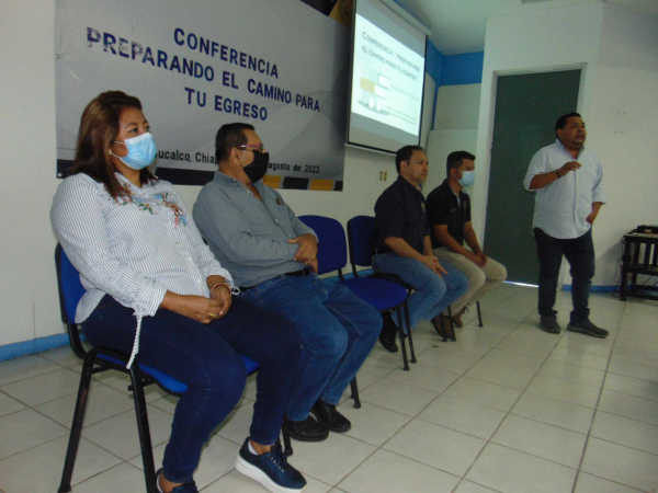 Estudiantes de Primer Semestre reciben Conferencia Denominada “Preparando el Camino para Tú Egreso”