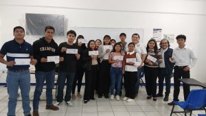 Estudiantes de segundo semestre reciben su Tarjeta Universitaria Inteligente en la Escuela de Contaduría y Administración, Campus VII