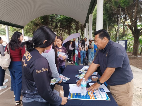 ECA Campus VII participa en Feria Profesiográfica del COBACH Plantel 75 Rayón