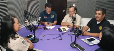 Docentes y personal administrativo de la Escuela de Contaduría y Administración Campus VII participan en programa de radio para difundir y promocionar eventos y servicios que ofrece el Campus