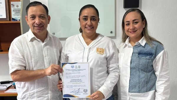 Autoridades de la ECA Campus VII entregan nombramientos de coordinaciones académicas